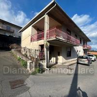 Villa singola con cortile e garage Zafferana Etnea