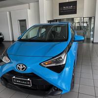 Toyota Aygo 5 Porte 1.0 x-play 72cv