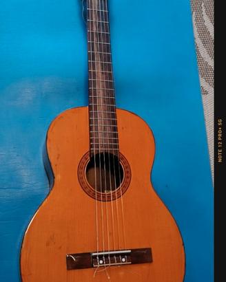 chitarra classica  corde e ponticelli nuovi