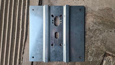 Piastra porta basculante Ballan