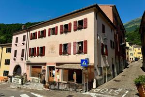 CASA SEMINDIPENDENTE A FERRARA DI MONTE BALDO