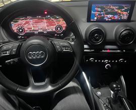 Audi Q2 cockpit - automatica