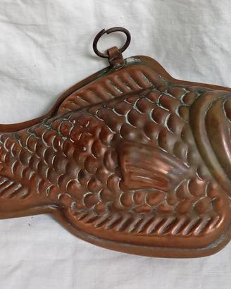 Stampo in rame antico a forma di pesce 29 cm.