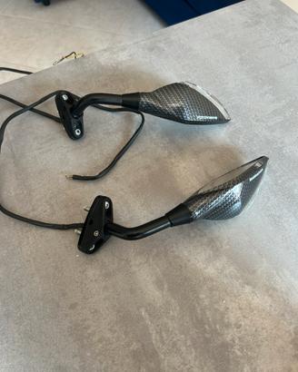 Specchietti barracuda con indicatori di direzione