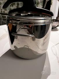 Pentola a pressione Lagostina con accessori 