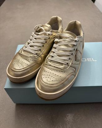 Sneakers Philippe Model n. 37