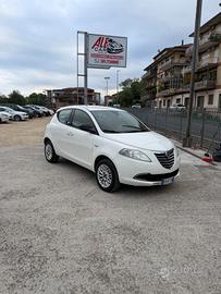 Lancia Ypsilon 0.9 TwinAir 85 CV 5 porte Metano Ec