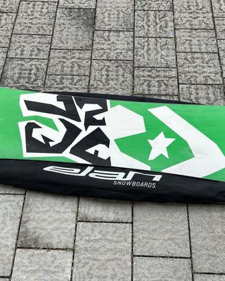 Snowboard e scarponi