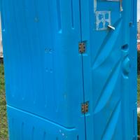 Bagno da cantiere con attacco scarico