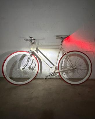 Bici scatto fisso