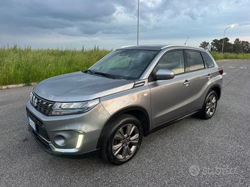 Suzuki Vitara 1.4 Hybrid Top