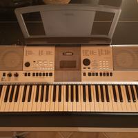 Pianola Yamaha PSR E-413 