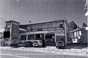Immobile in asta di 225 m² con 5 locali a Ferno