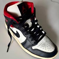 Jordan 1 Mid Red Panda