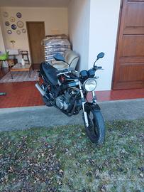 Suzuki GS 500 - 2004