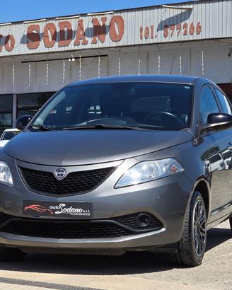 Lancia Ypsilon 1.2 69 CV 5 porte Gold