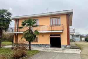 VILLA SINGOLA A LEINÌ