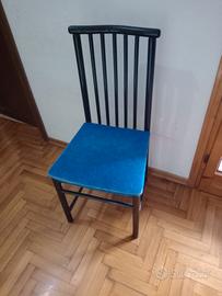 Sedie con schienale alto