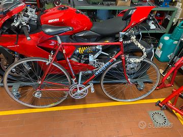 Bici da corsa benotto