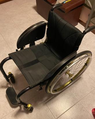Carrozzina superleggera attiva Küschall
