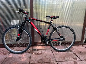 Bicicletta mountain bike uomo misura ruote 26