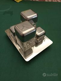 Set composto da nr.  4 pezzi in acciaio Inox