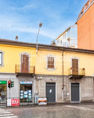 CHIVASSO 5 LOCALI TERMOAUTONOMO CON CORTILE E POST
