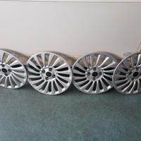 Borchie Fiat 500e nuove