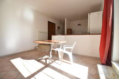 2 LOCALI A TORCHIARA