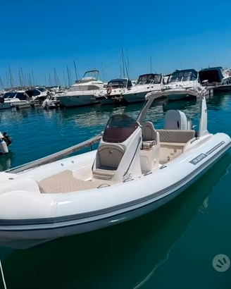 gommone mik boats 700 con suzuki 200 cv