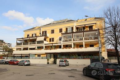 4 LOCALI A GROTTAMMARE