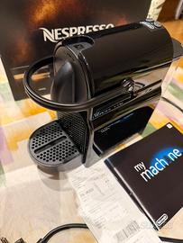 Nespresso Inissia macchina caffè