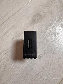 Presa muro USB Vimar Arké