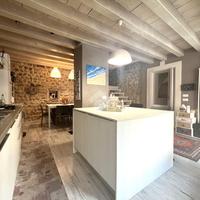 CASA DI CORTE A NAVE