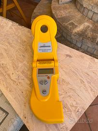 Rilevatore di metalli e linee elettriche