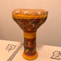 Bongo africano in ceramica dipinto a mano
