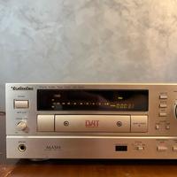 Technics SV-DA10 DAT Digital Audio Tape Deck
