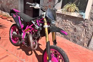 Moto motard Valenti ,cinquantino, buonissimo stato