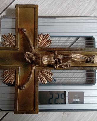 Antico Crocifisso in bronzo dorato epoca 900