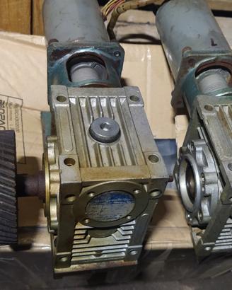 Riduttori "a vite" rapporto 1:30