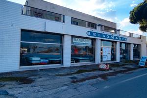 Limitrofo nuovo centro commerciale Fass Center