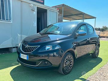 Lancia Ypsilon Alberta Ferretti Edition ,1.0 Hybri