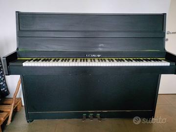 Pianoforte acustico con meccanica Renner