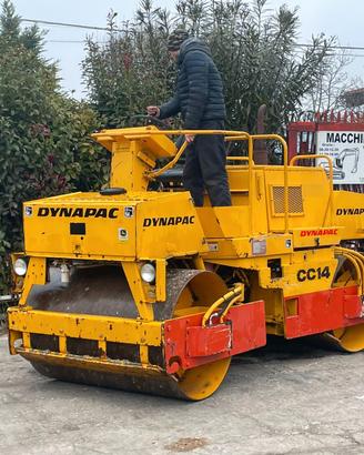 M12 Rullo compressore Dynapac CC14 targato