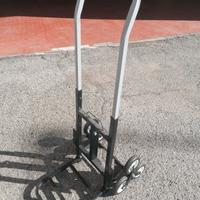 Carrello Portapacchi a tre ruote piroettanti 