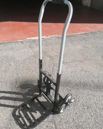 Carrello Portapacchi a tre ruote piroettanti 