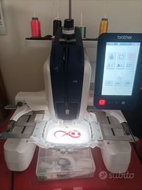 In vendi una macchina da Ricamo Brother VR, usata.
