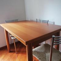 Tavolo cucina in legno con sedie