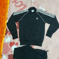 Tuta Adidas, nuova