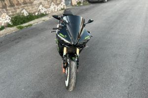 Yamaha R6